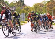 开云体育官网入口-球队在赛场上战胜对手取得胜利，在比赛过程中针对对手可能带来的问题应如何应对